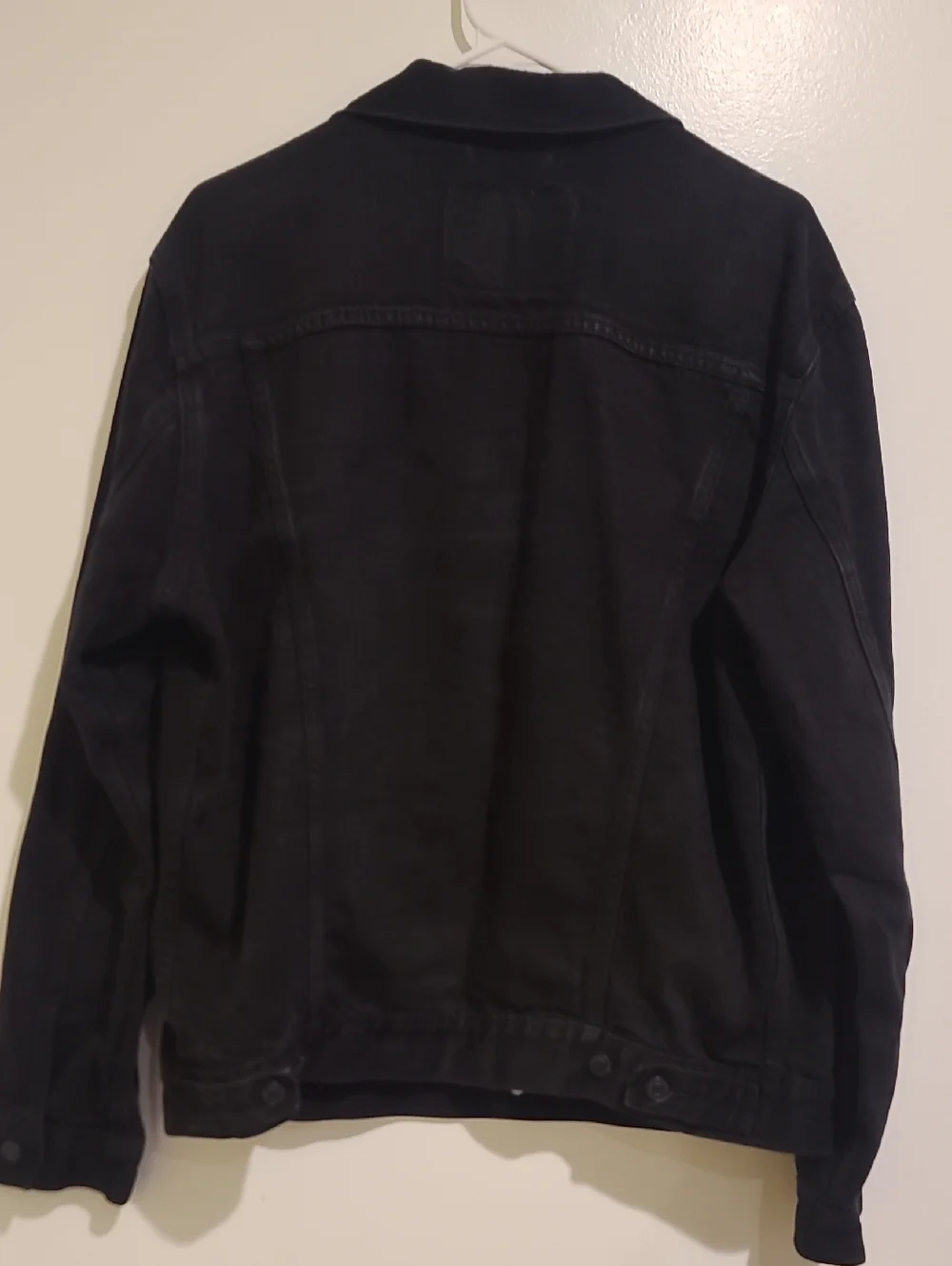 Levi's Black Men's Denim Trucker Jacket - Picture 5 of 11